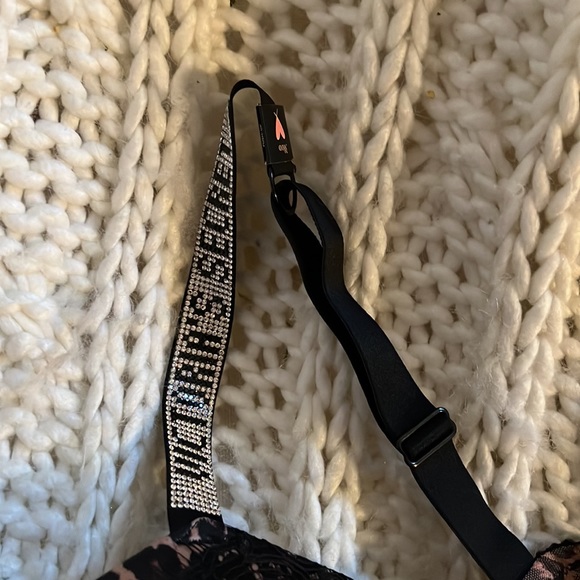 NWT Victoria’s Secret very sexy, push-up bra size 38 DD shine strap leopard lace - Picture 2 of 10